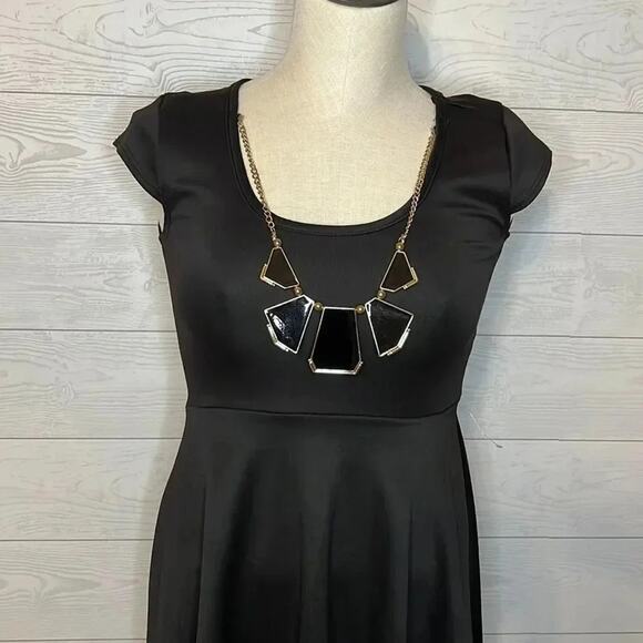 Pinc Fit and flare black skater dress Size Small - Picture 2 of 6